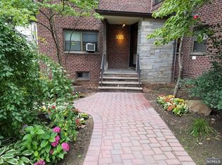 3021 Edwin Ave APT 5E, Fort Lee, NJ 07024