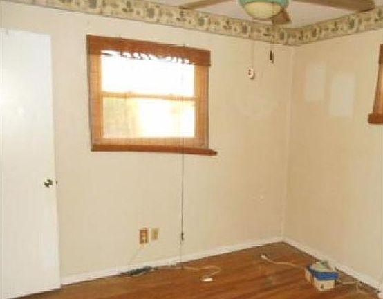 3rd image of 1110 Penhurst Dr