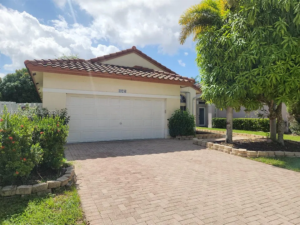 19236 NW 14th St