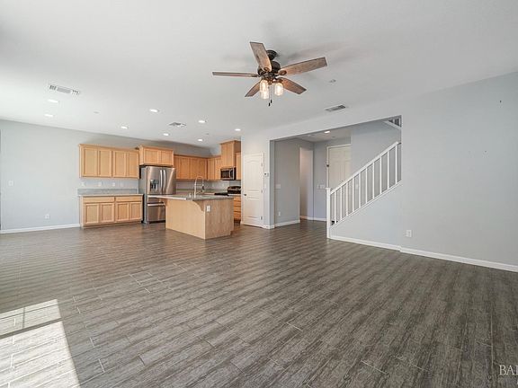 5th image of 125 Wisteria Circle