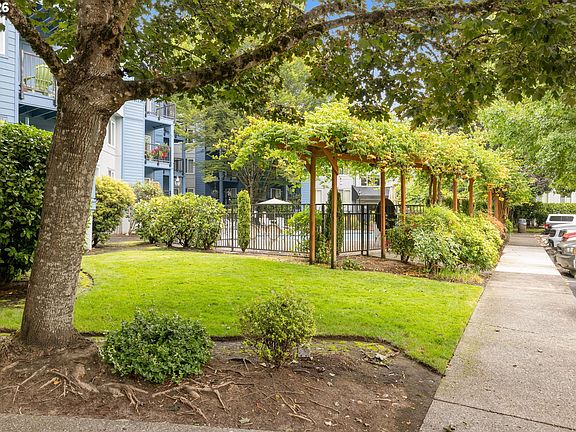 2nd image of 8720 SW Tualatin Rd APT 324