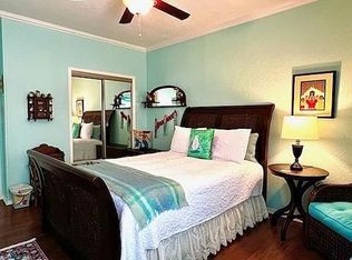 921 Marine Dr APT 223, Galveston, TX 77550