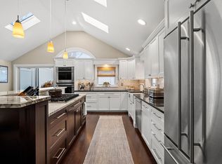 14 Bridge St, West Newbury, MA 01985