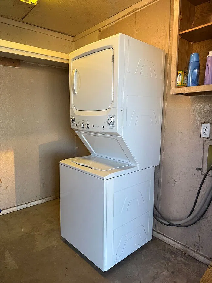 3 bed, 1.0 bath, 951 sqft, $1,350 — Photo 4
