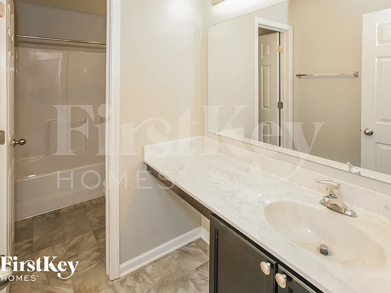 958 Adena Ln — Photo 16