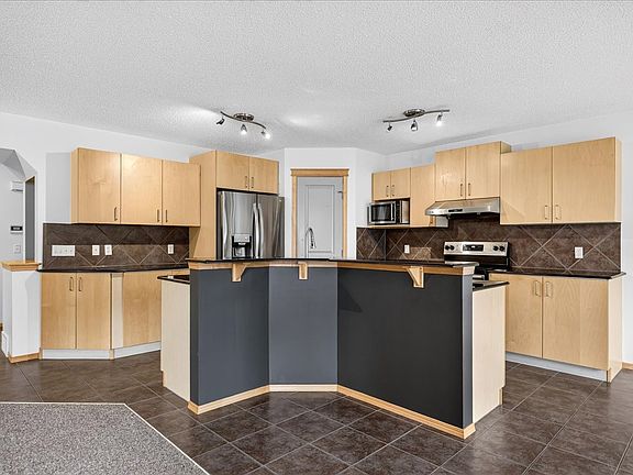 4th image of 177 Royal Birch Ter NW