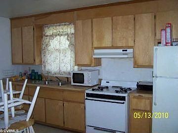 3rd image of 408 Round Top Ave