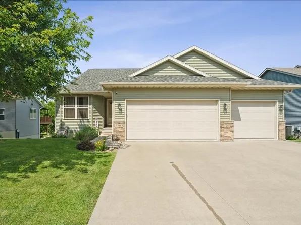 3508 Badger Dr SW, Cedar Rapids, IA 52404