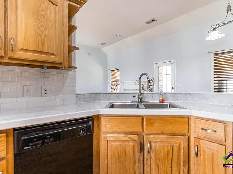 217 Sedgebrooke Dr — Photo 14