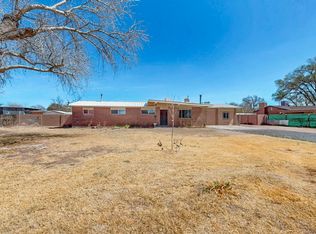 5618 Cletsoway Dr SW, Albuquerque, NM 87105