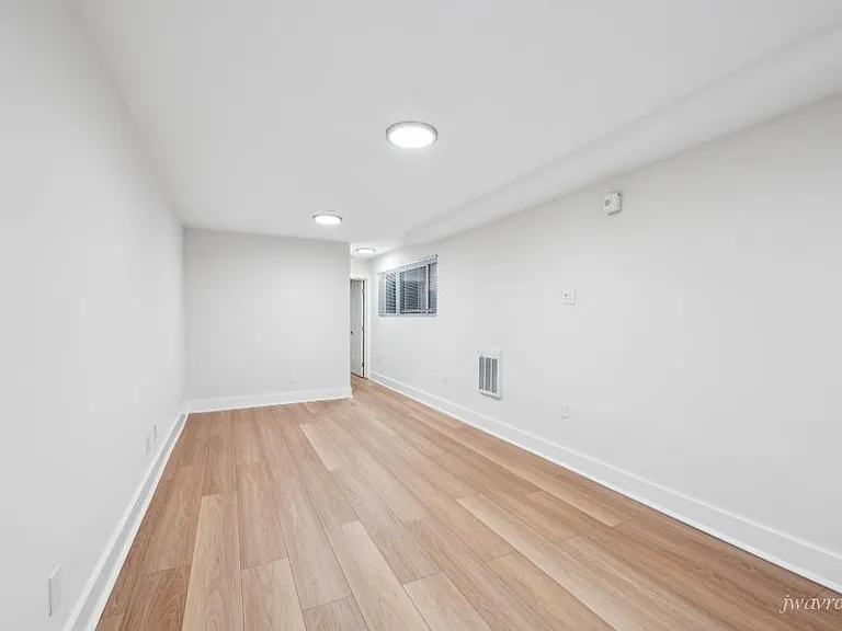138 Clinton Park #C — Photo 3