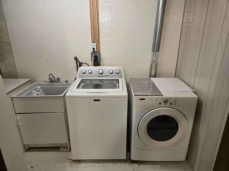 5465 King Rd #BASEMENT — Photo 9