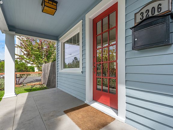 5th image of 3206 SE 67th Ave