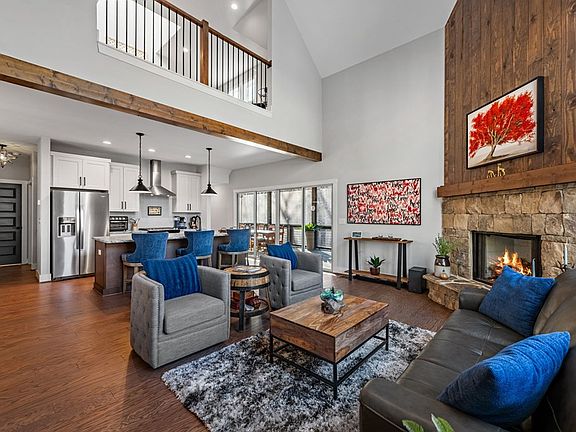 4th image of 320 Bridge Rd