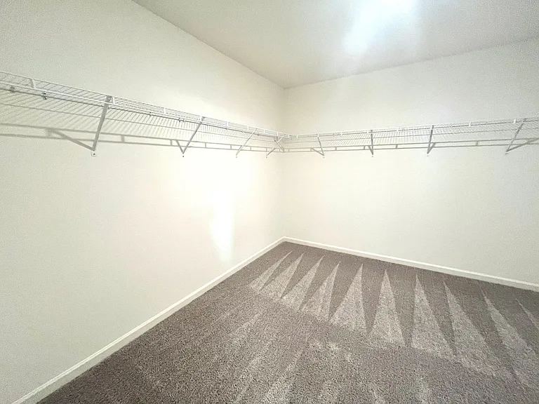 303 Hyde Park — Photo 16