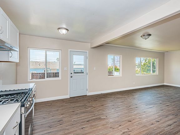 5th image of 5226 Mandalay Pl