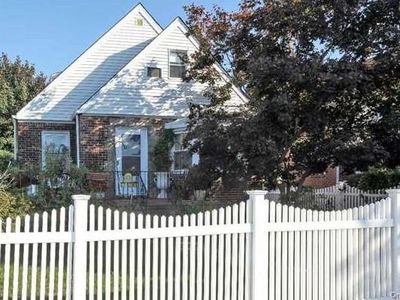 44 Huntley Road, Elmont, NY, 11003