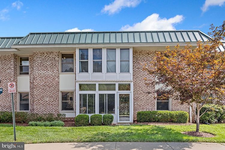 1st image of 3398 Gleneagles Dr #73-2D