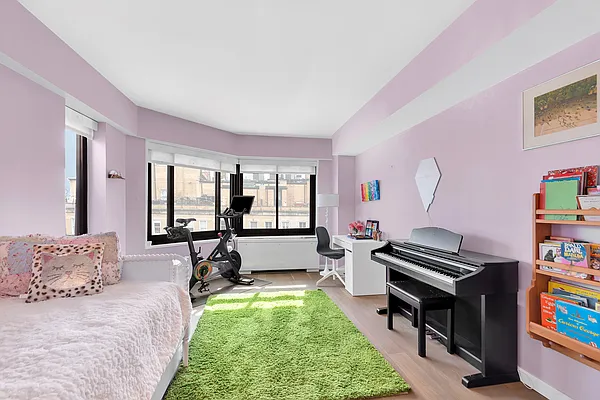 Sold by Douglas Elliman | media 10