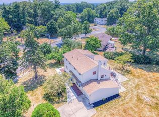 7 Pearl Rd, East Brunswick, NJ 08816