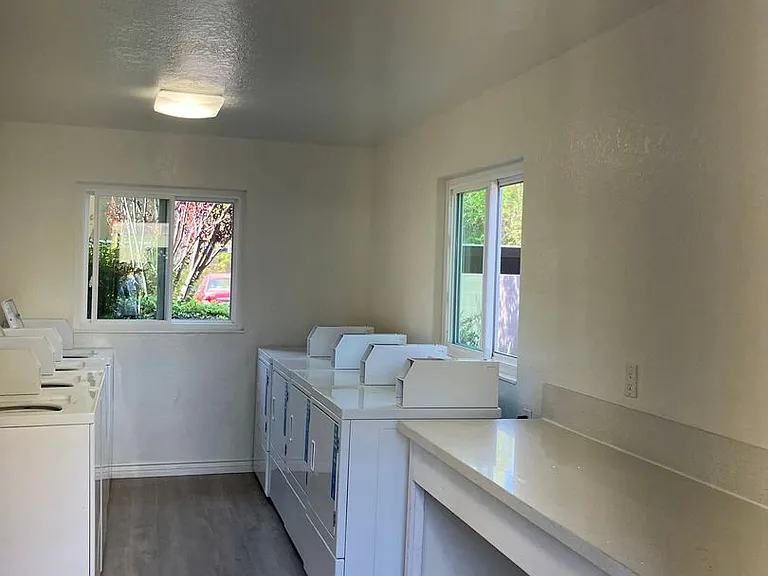 Village Pines Apartments — Photo 14
