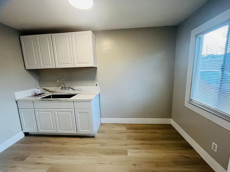 133 W Williams St — Photo 1