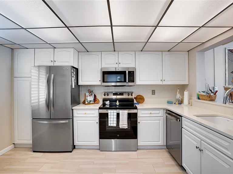 15000 Gulf Blvd #907 — Photo 8