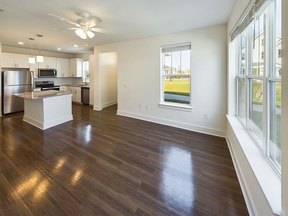 1st image of 670 Victory Ln #10104