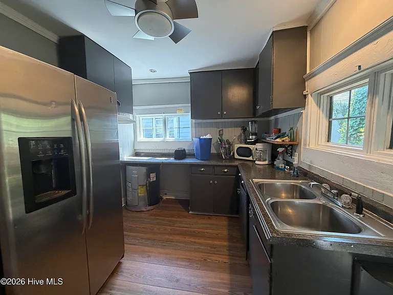 414 Bladen St — Photo 8