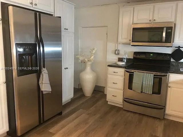 1 bed, 1.0 bath, $2,100 — Photo 3