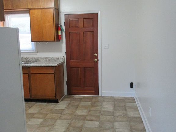4th image of 326 W Hampton Ave #2758193D9