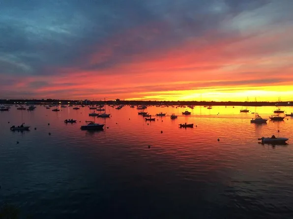 2 Sunset Rd, Marblehead, MA 01945