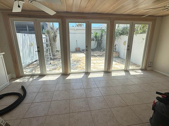 4th image of 2704 Cardinal Dr