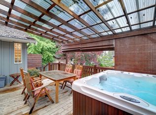 3006 108th Ave SE, Bellevue, WA 98004