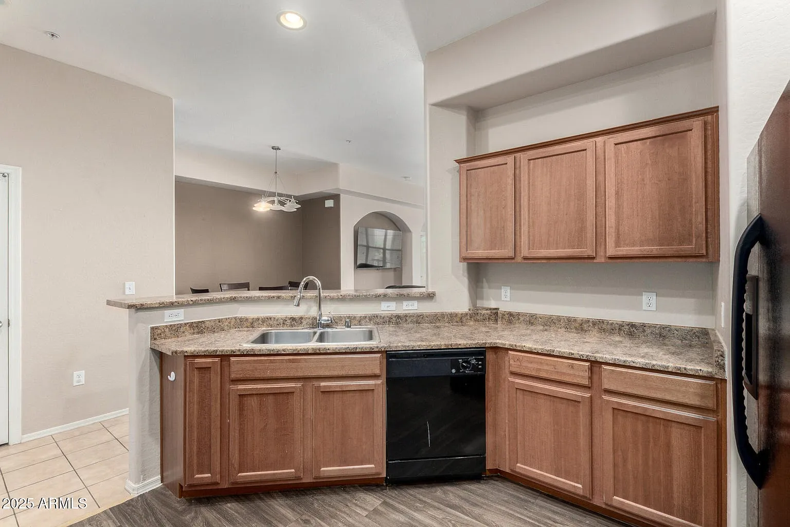 2 bed, 1300 sqft, $1,450 — Photo 2