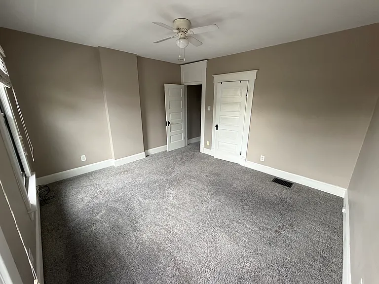 320 E Whittier St — Photo 6