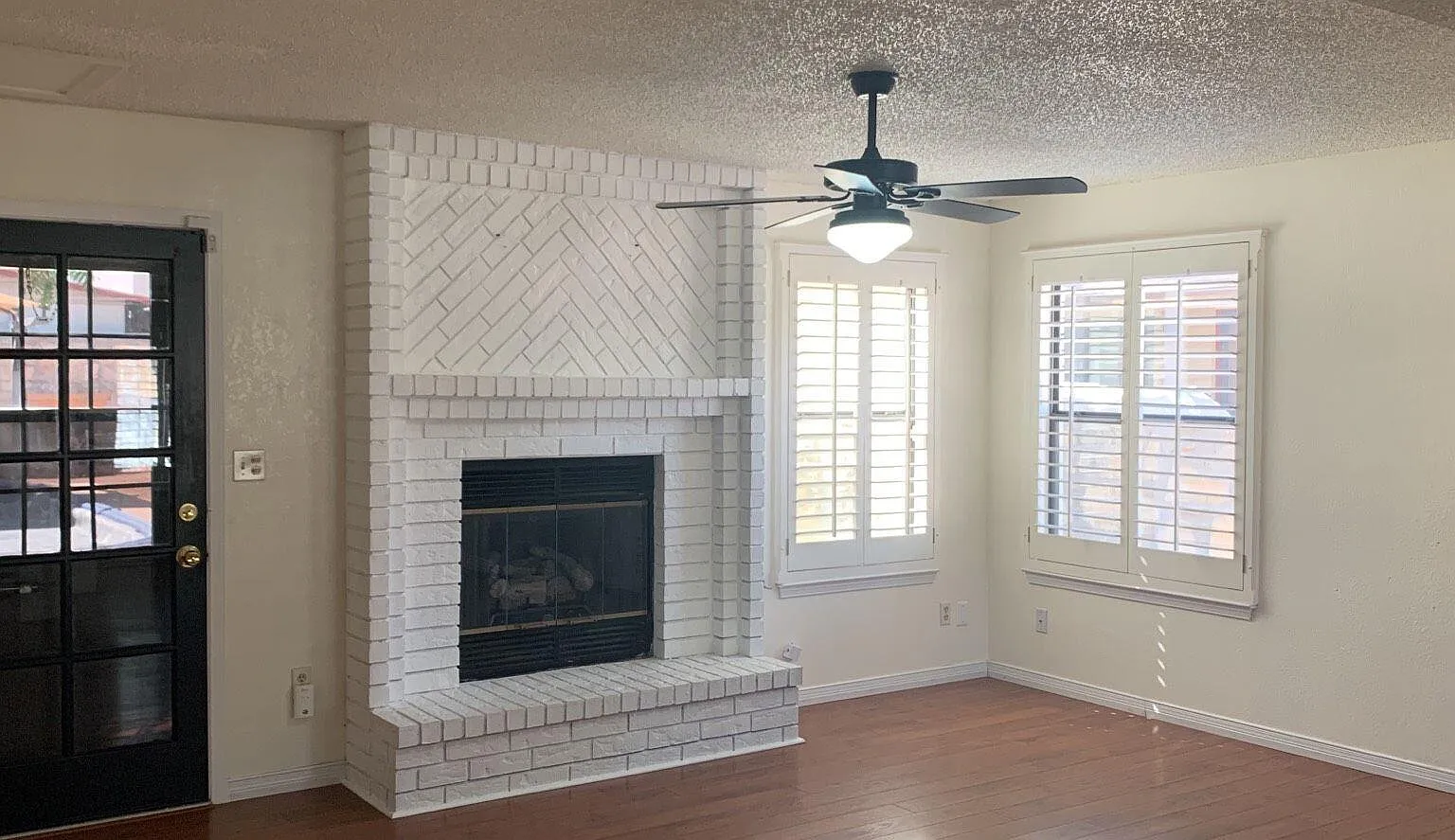 4 bed, 3.5 bath, 1844 sqft, $2,350 — Photo 3