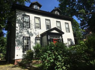 25 Ellicott Pl, Staten Island, NY 10301