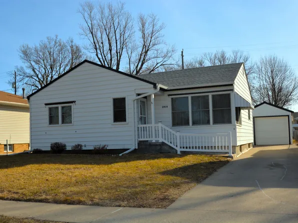 2816 S Coral St, Sioux City, IA 51106