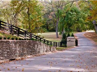 14425 River Glades Ln, Prospect, KY 40059