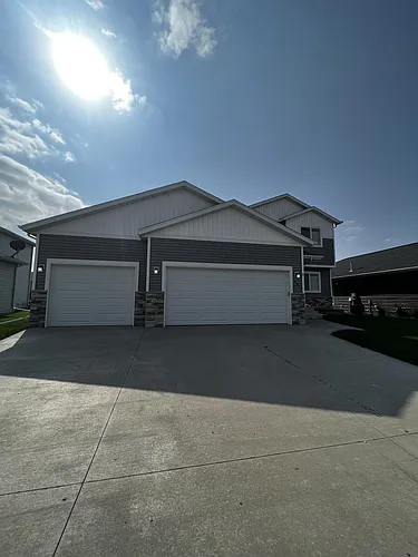 837 Albert Dr W Photo 1