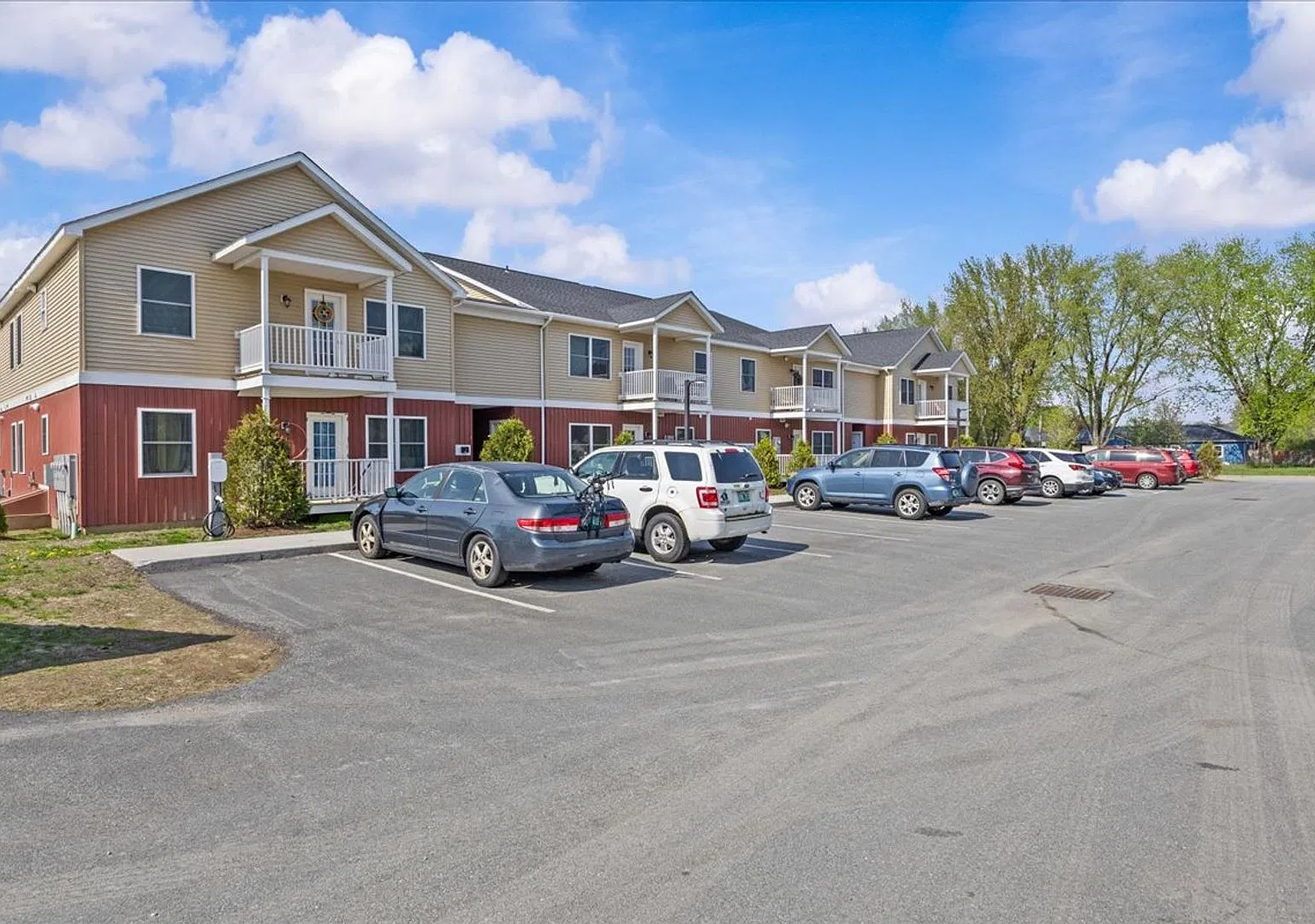 24 Jersey Way (16 Unit Building) — Photo 4