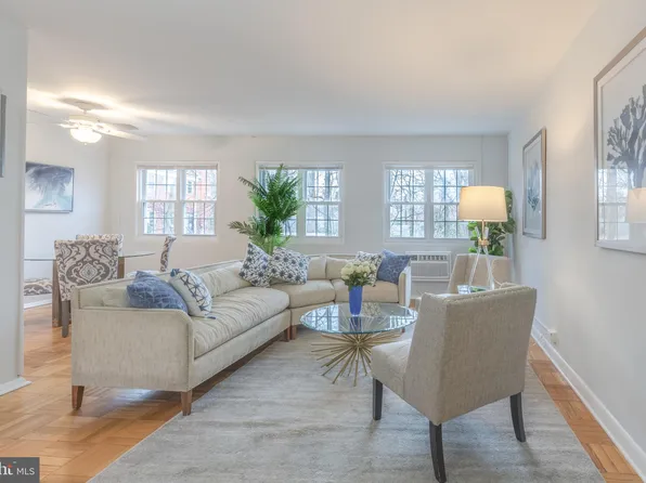 3526 Martha Custis Dr, Alexandria, VA 22302