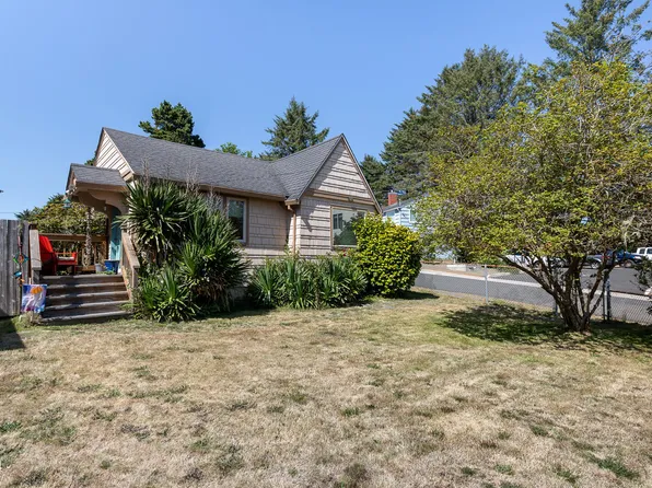 3721 NW Port Ave, Lincoln City, OR 97367