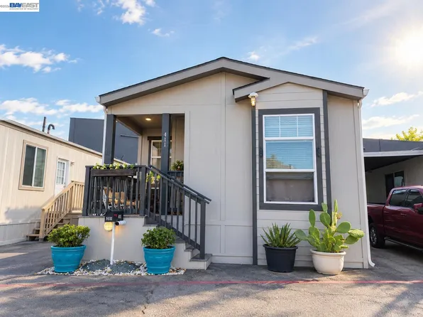 3015 E Bayshore Rd Spc 411, Redwood City, CA 94063