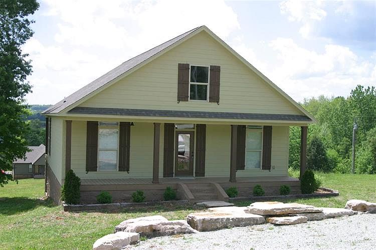 1st image of 34 Bradley Ln