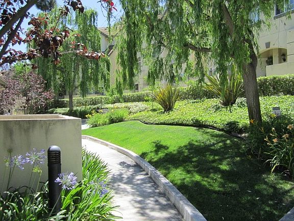 Courtyard walkway