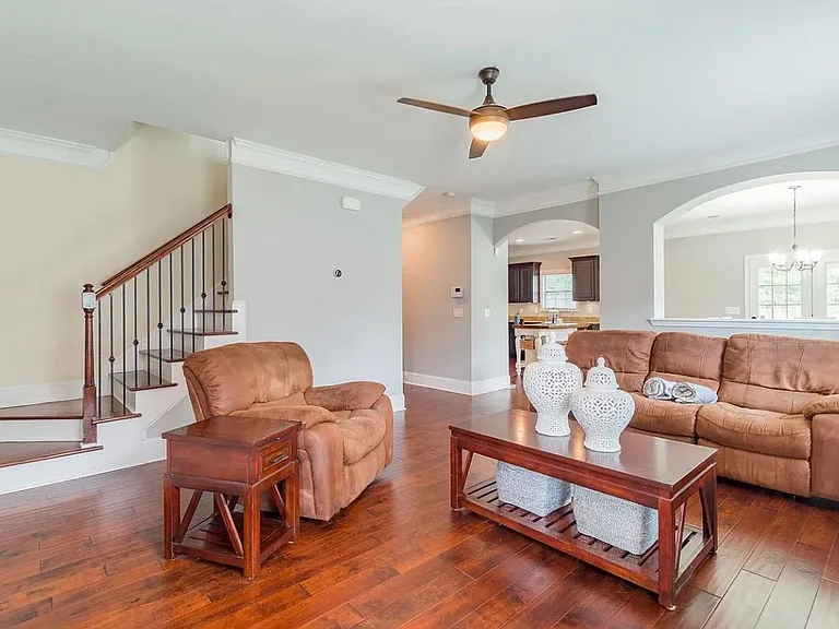 322 Tufton Ct — Photo 6