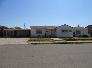411 S Vivian St, Crane, TX 79731
