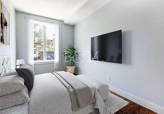 5th image of 577 Van Buren St #1A